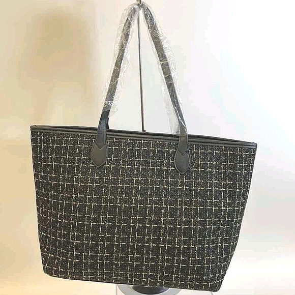 New! Tags! BADgLEY MISHKA Black and Gold WOVEN Women's Tote Bag - Picture 7 of 12
